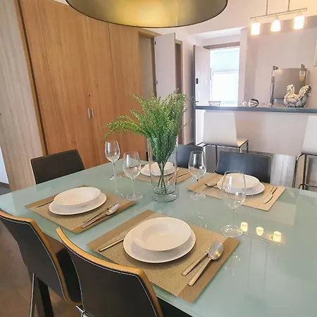 On Paseo De La Reforma, Great Location, Luxurious, Pool, Gym Apartment