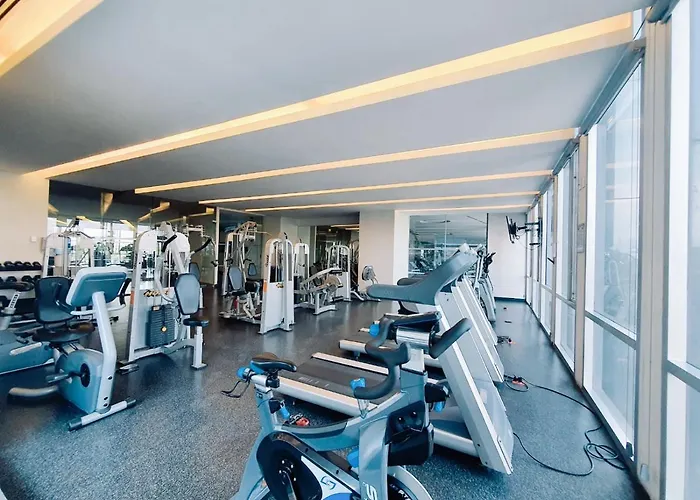 On Paseo De La Reforma, Great Location, Luxurious, Pool, Gym Apartamento