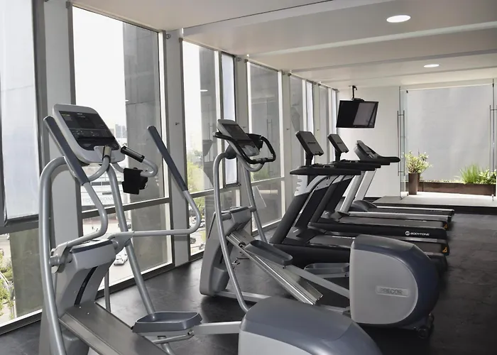 On Paseo De La Reforma, Great Location, Luxurious, Pool, Gym *